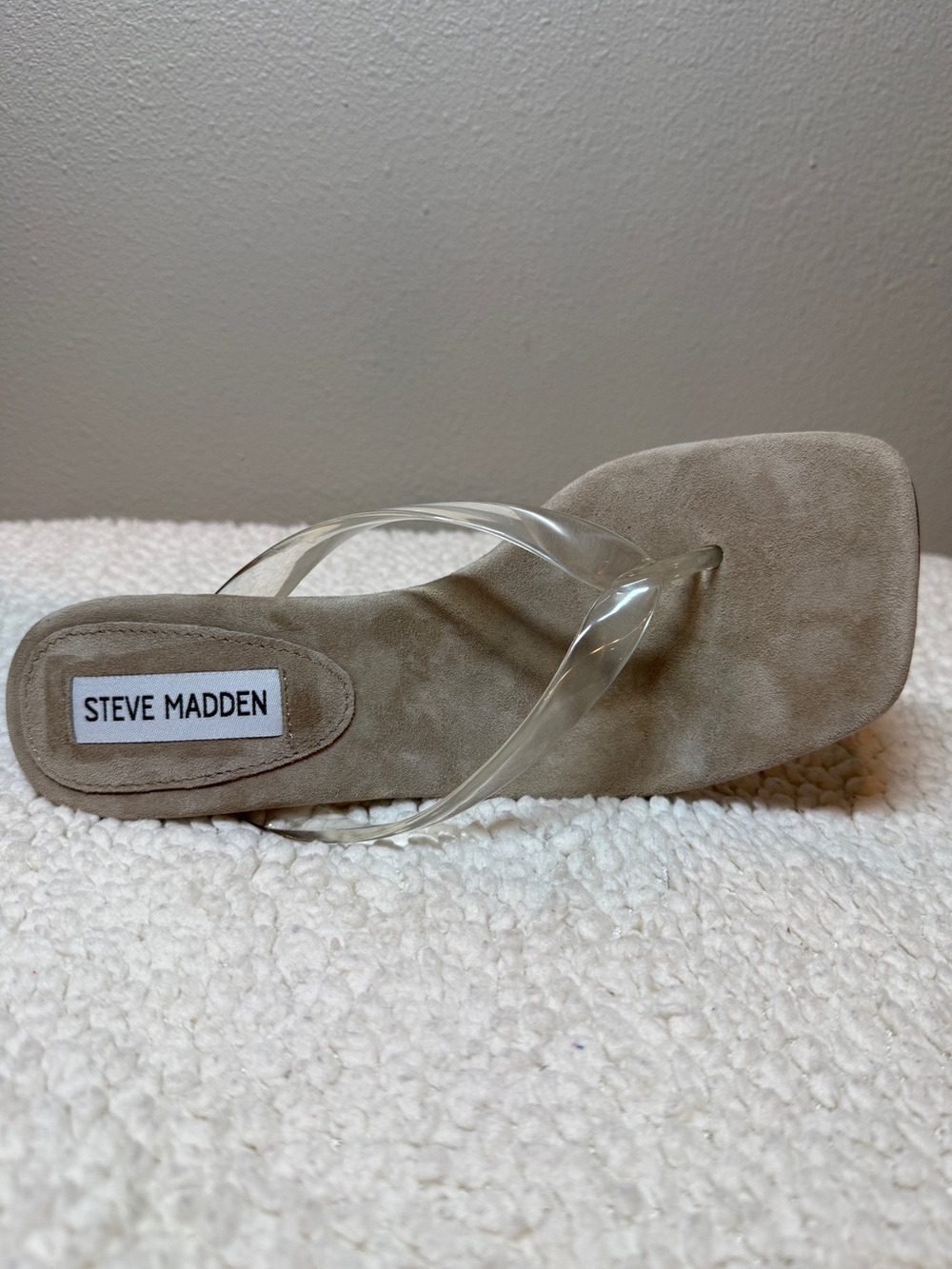 Steve Madden Clear Stiletto Thong Sandals. - Picture 7 of 11